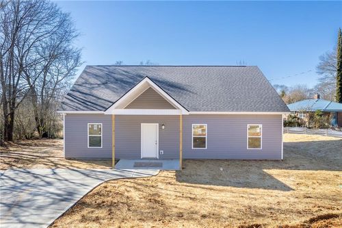 30 Moore Ave, Toccoa, GA, 30577-6381 | Card Image