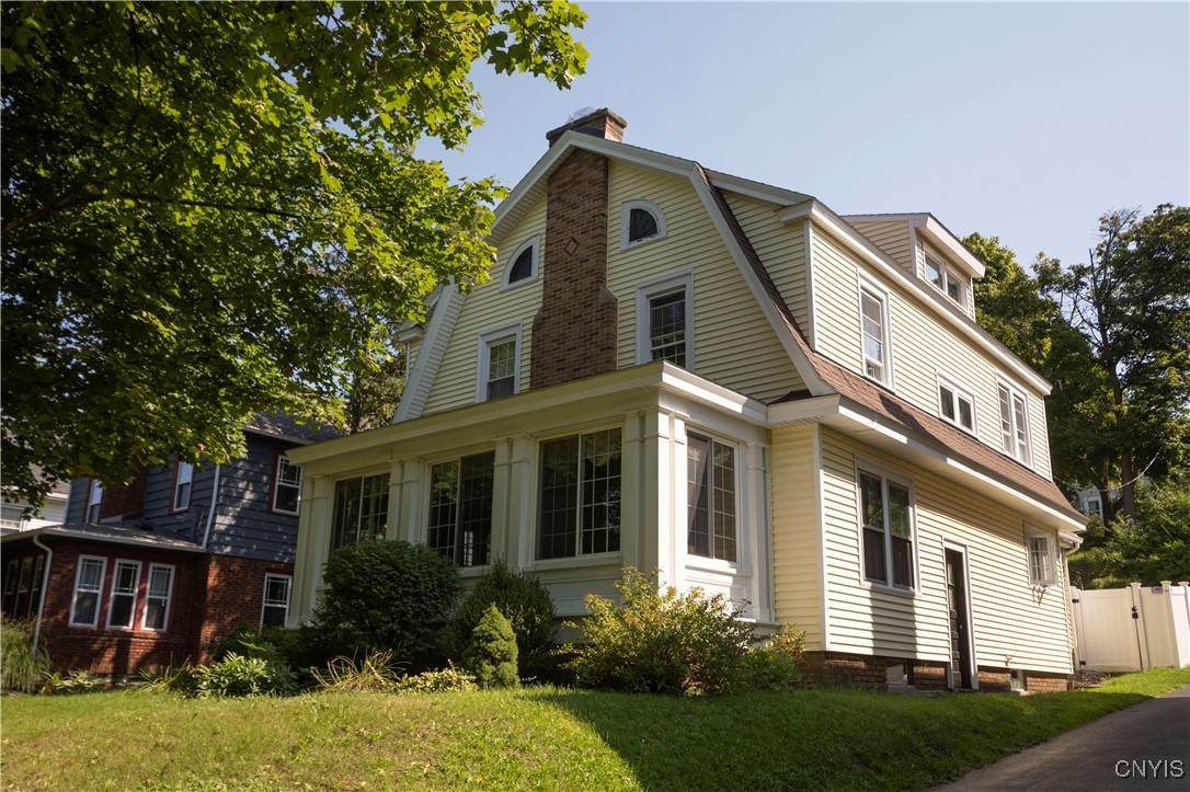 Twin Hills Dr, Syracuse, NY 13207