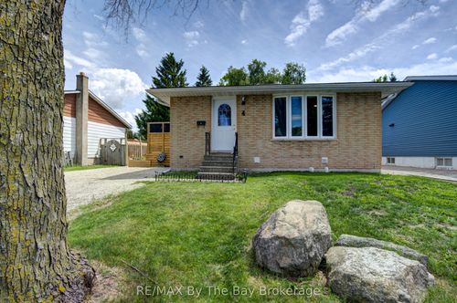 4 Watts Cres, Collingwood, ON, L9Y4H2 | Card Image