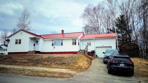 77 Connecticut Avenue, Millinocket, ME, 04462 | Card Image