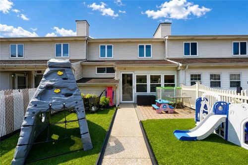 65-33 Regis Dr, Staten Island, NY, 10314-1445 | Card Image