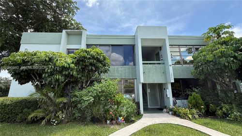 2a-3992 N Pine Island Rd, Sunrise, FL, 33351-6606 | Card Image
