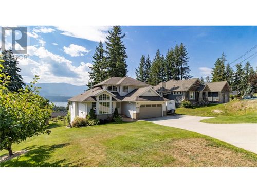 2541 25 St Ne, Salmon Arm, BC, V1E2Z7 | Card Image