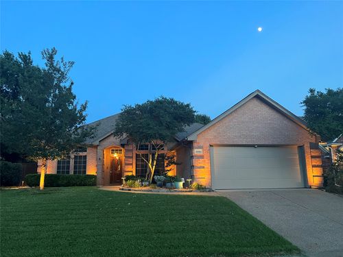 2536 Oak Brook Dr, Bedford, TX, 76021-7223 | Card Image