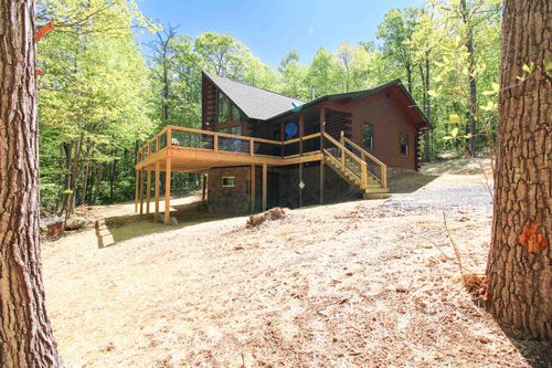 910 Love Rd, LYNDHURST, VA, 22952-2819 | Card Image