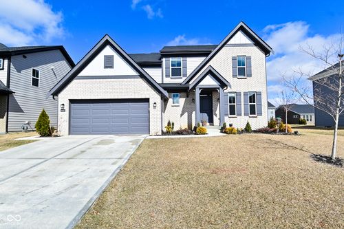 9928 Deep Royal Way, Indianapolis, IN, 46239-9811 | Card Image