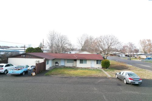 3211 W John Day Ave, Kennewick, WA, 99336-2417 | Card Image