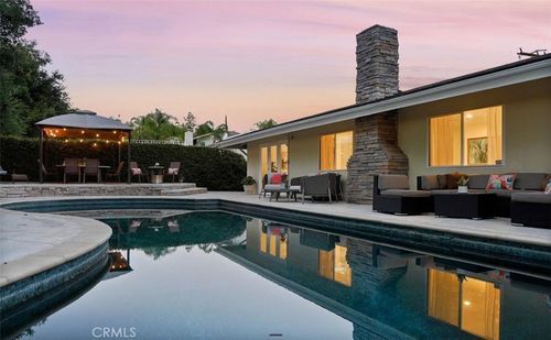 22615 Dardenne St, Calabasas, CA, 91302-5826 | Card Image