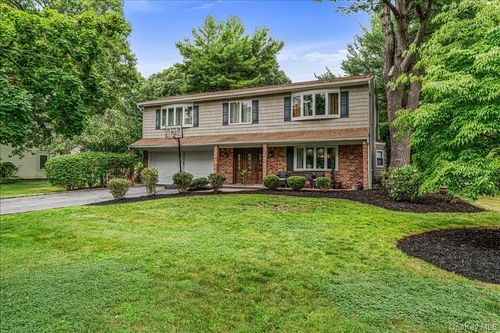 68 Butterfield Dr, Greenlawn, NY, 11740-2009 | Card Image