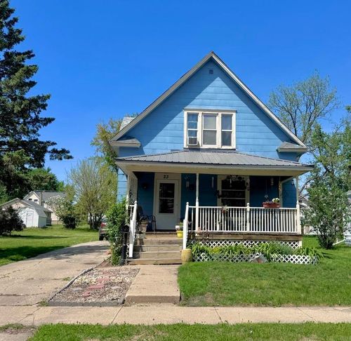 23 4th St Nw, Oelwein, IA, 50662-1125 | Card Image