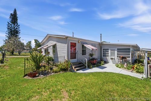 7943 Se 97th Trl, Okeechobee, FL, 34974-1313 | Card Image