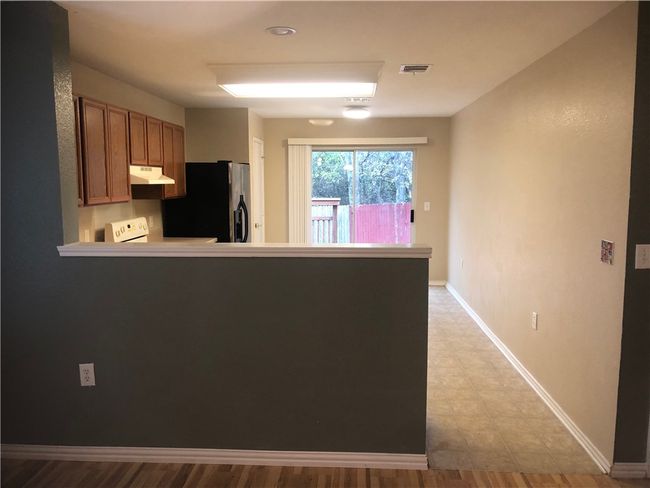 2105 Tranquilo Trl, House other with 3 bedrooms, 2 bathrooms and 4 parking in Austin TX | Image 7