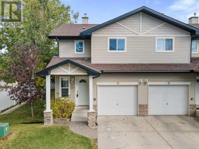 760 Railway Gate Sw, Townhouse with 3 bedrooms, 3 bathrooms and 2 parking in Airdrie AB | Image 1