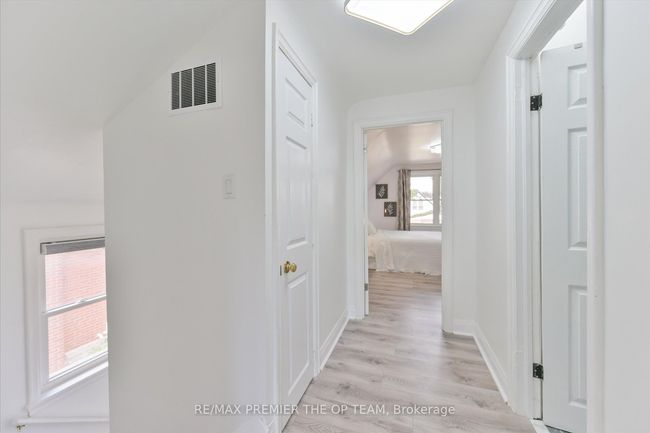 273 E 13 Th St, House other with 5 bedrooms, 3 bathrooms and 5 parking in Hamilton ON | Image 19