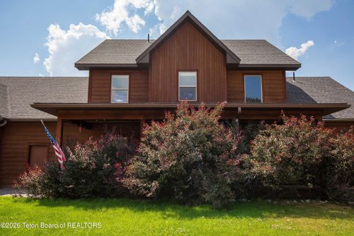 233 Badger Road, Alpine, WY, 83128 | Card Image