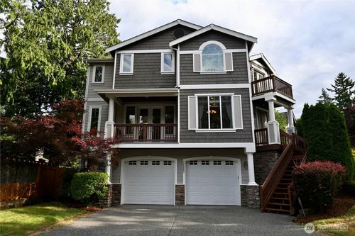 16087 Ne 103rd St, Redmond, WA, 98052-3032 | Card Image