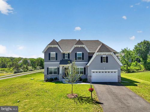 1059 Smyth Ln, Pennsburg, PA, 18073-2229 | Card Image