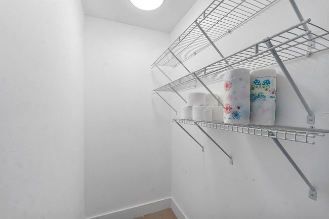 Lg Walkin Storage Closet | Image 22