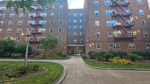 4m-44-69 Kissena Blvd, Flushing, NY, 11355-7005 | Card Image