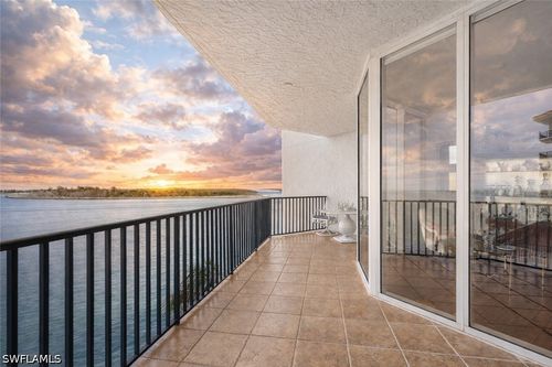 apt-404-700 La Peninsula Blvd, NAPLES, FL, 34113-4040 | Card Image