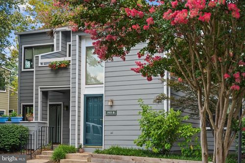 1933b-1933 Villaridge Dr, RESTON, VA, 20191-4825 | Card Image