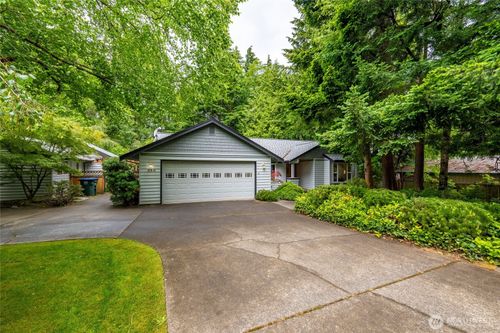 526 S 39th Street, Bellingham, WA, 98229 | Card Image