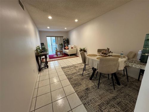 apt-304-4111 Stirling Rd, Davie, FL, 33314-7539 | Card Image