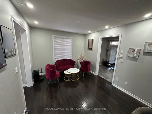 38 Walbrook Rd, Brampton, ON, L6X4N4 | Card Image