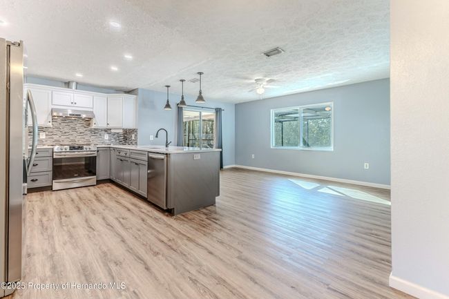 Kitchen & Dining | Image 10