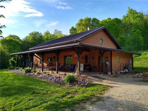 3395 Buck Creek Rd, Oskaloosa, KS, 66066-4084 | Card Image