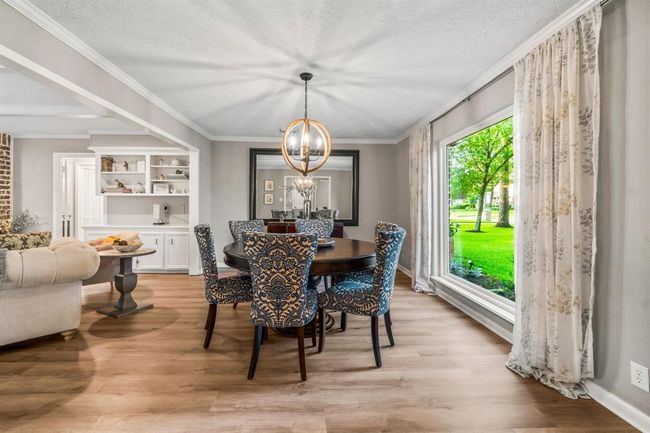 formal dinning room | Image 10