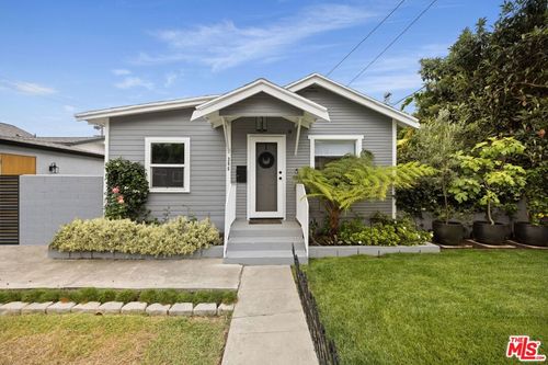 306 W Plymouth St, Inglewood, CA, 90302-2112 | Card Image