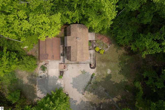 2481 S Schomberg Rd, House other with 3 bedrooms, 2 bathrooms and null parking in Lake Leelanau MI | Image 45