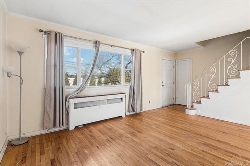 2036 Front St, East Meadow, NY, 11554-1707 | Card Image