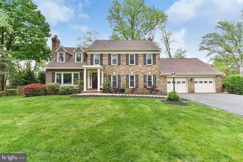 7219 Hyde Rd, Falls Church, VA, 22043-2716 | Card Image