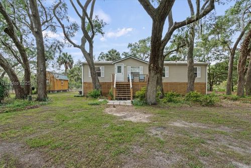 4 View Point Cir, Saint Helena Island, SC, 29920-4703 | Card Image