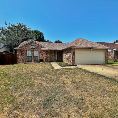 4808 Waxwing Dr, Arlington, TX, 76018-1268 | Card Image