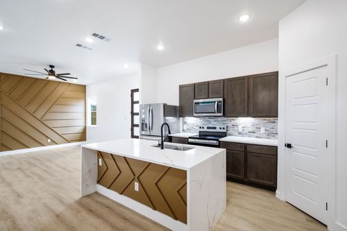 1928 Pueblo St, Dallas, TX, 75212-3815 | Card Image