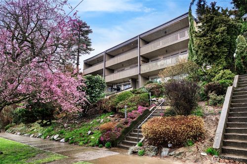 201-924 N Garden St, Bellingham, WA, 98225-5536 | Card Image