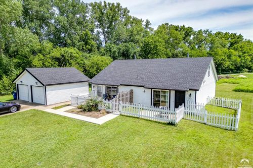 3617-3615-3617 Brush Creek Dr, Lawrence, KS, 66047-3803 | Card Image
