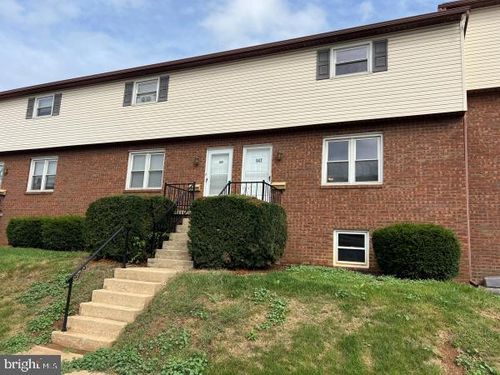 147 Keener Ave, RED LION, PA, 17356-1607 | Card Image