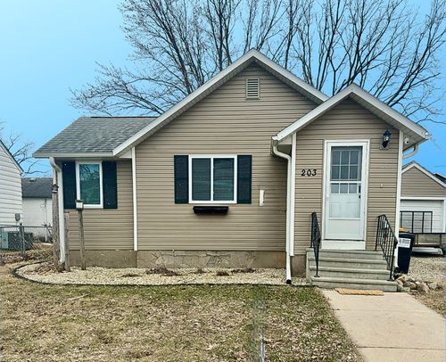 203 1st St Nw, Dodge Center, MN, 55927-9185 | Card Image