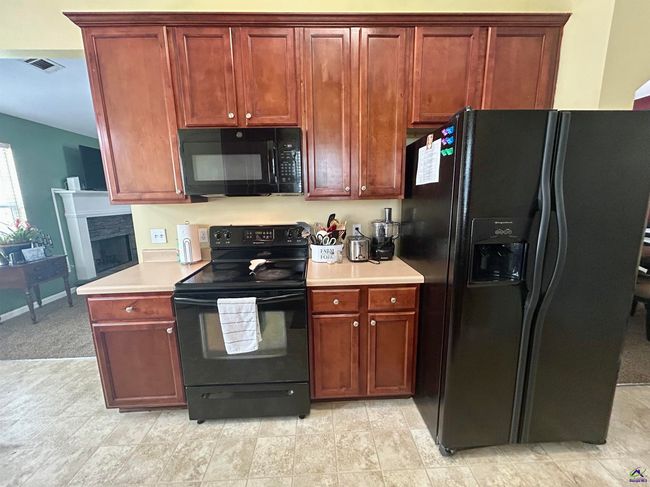208 Burr Dr, House other with 3 bedrooms, 2 bathrooms and null parking in Byron GA | Image 24