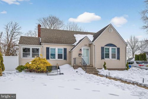 115 S Walnut Ave, Maple Shade, NJ, 08052-1733 | Card Image