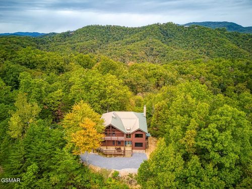 4476 Whetstone Rd, Sevierville, TN, 37862-6500 | Card Image