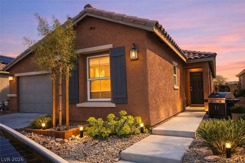 7890 Hamilton Pool Dr, Las Vegas, NV, 89113-4500 | Card Image