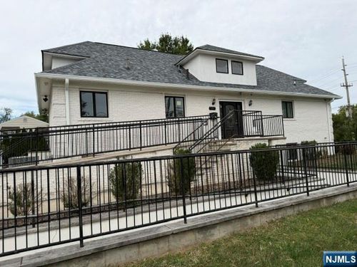 12-04 Saddle River Rd, Fair Lawn, NJ, 07410-5811 | Card Image