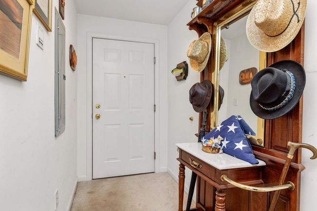 APT-6 - 105 Winnacunnet Rd, Condo with 2 bedrooms, 2 bathrooms and null parking in Hampton NH | Image 4