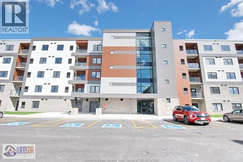 318-2550 Sandwich West Pky, LaSalle, ON, N9H0N4 | Card Image