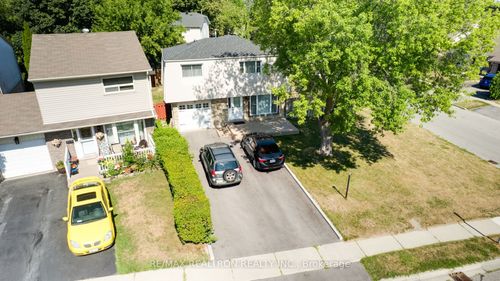 1 Harrison Crt, Whitby, ON, L1N6E2 | Card Image